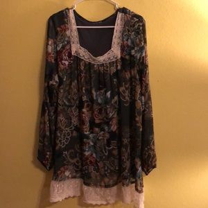 Dark green flower top